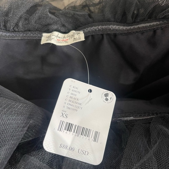 NWT FREE PEOPLE Big Love Black Ruffle Off the Shoulder Bodysuit size X Small - Picture 8 of 9